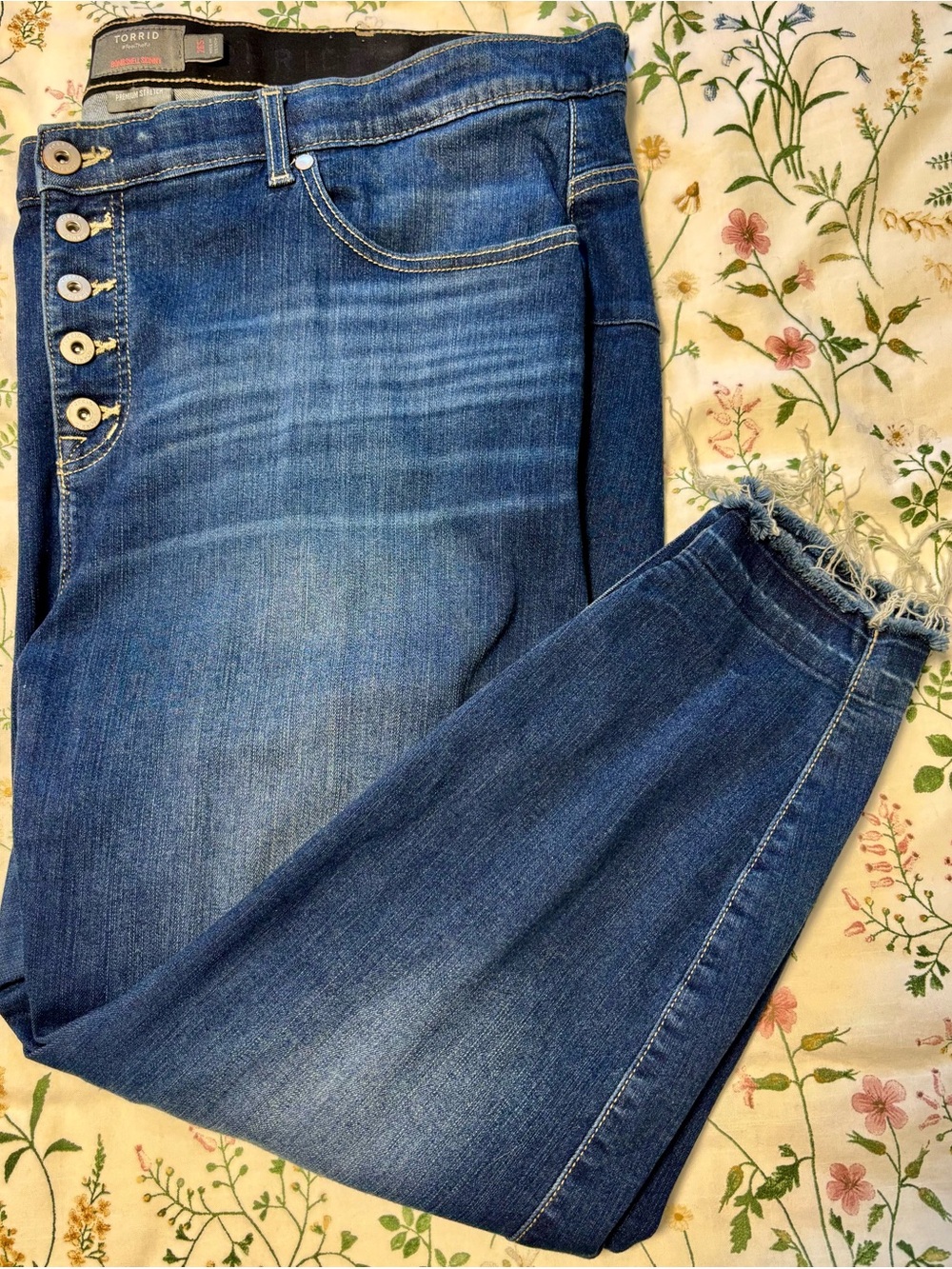 torrid Bombshell Skinny Jeans with Released Hems - 26S